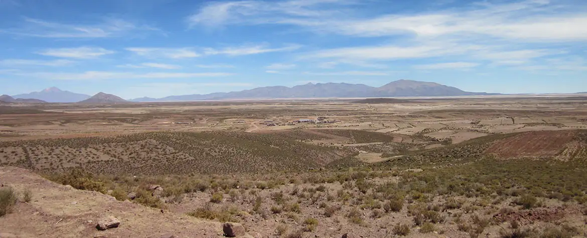 The highlands of the Andes: Sustainable cultivation requires soil protection, for example through shrub cover, mixed crops and protected areas. The highlands of the Andes: Sustainable cultivation requires soil protection, for example through shrub cover, mixed crops and protected areas.